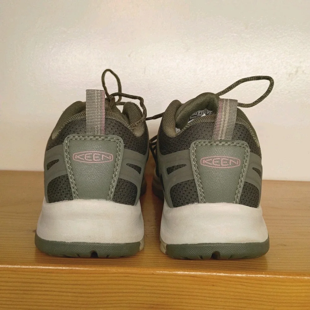 KEEN Terradora II Waterproof Hiking Trail Shoes Women's Size 9 Steel Grey